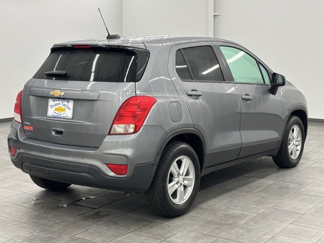 2020 Chevrolet Trax LS photo 2