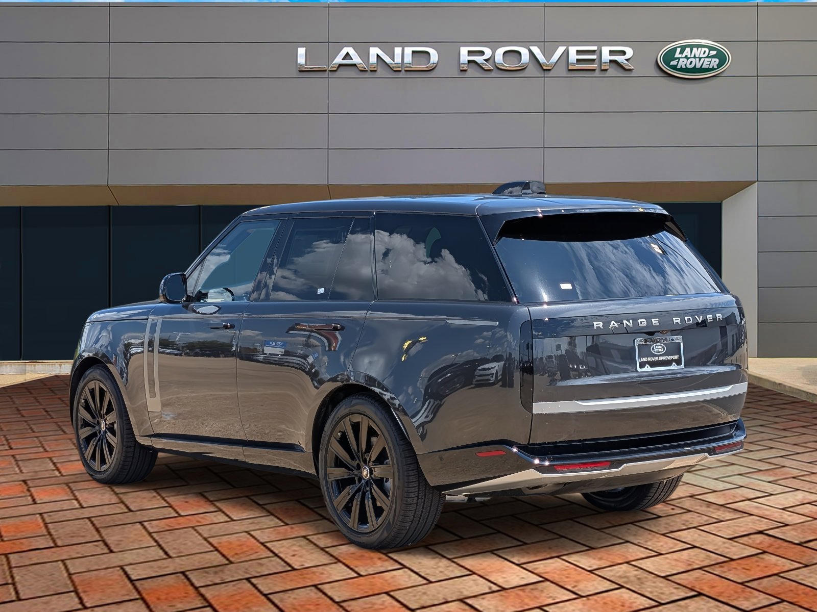 2025 Land Rover Range Rover SE photo 6