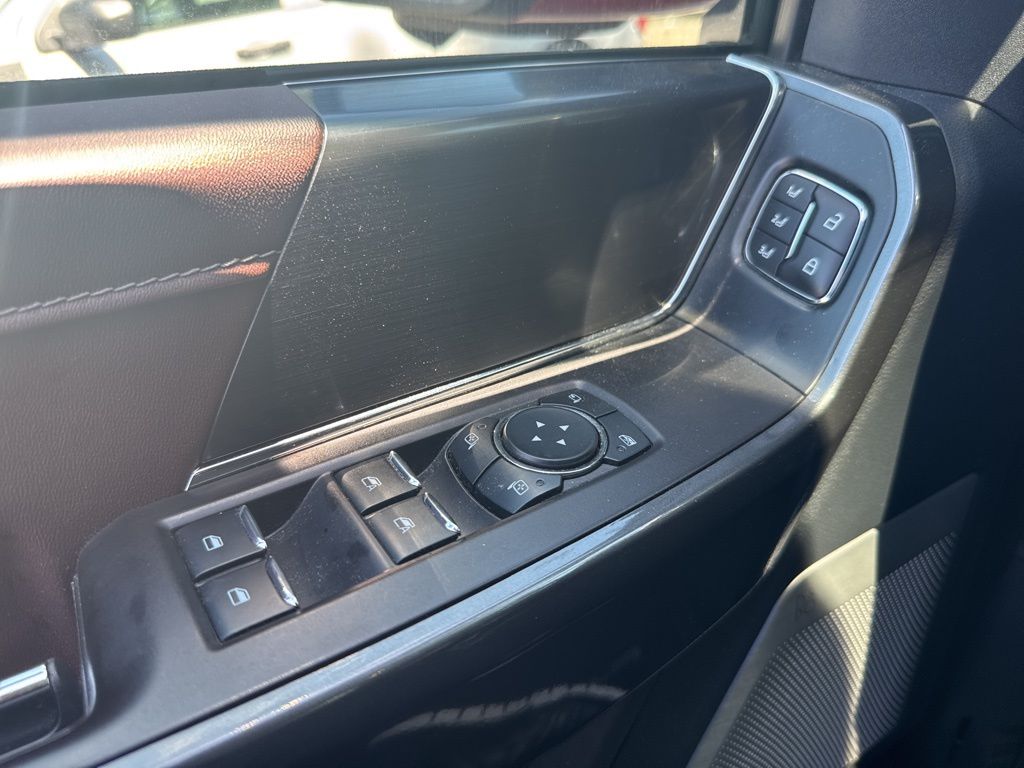 2023 Ford F-150 Lariat photo 10