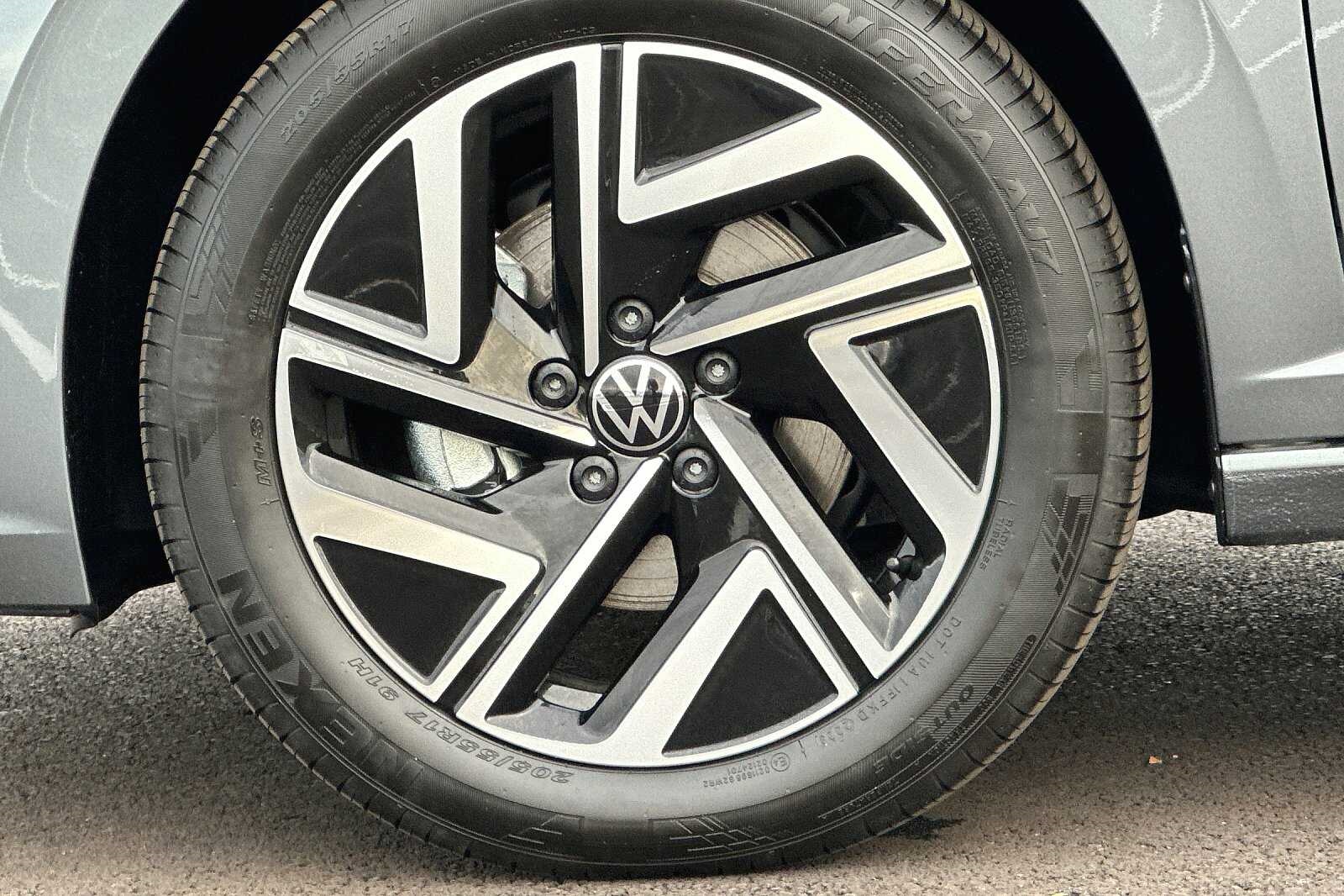 2024 Volkswagen Jetta 1.5T SEL photo 22