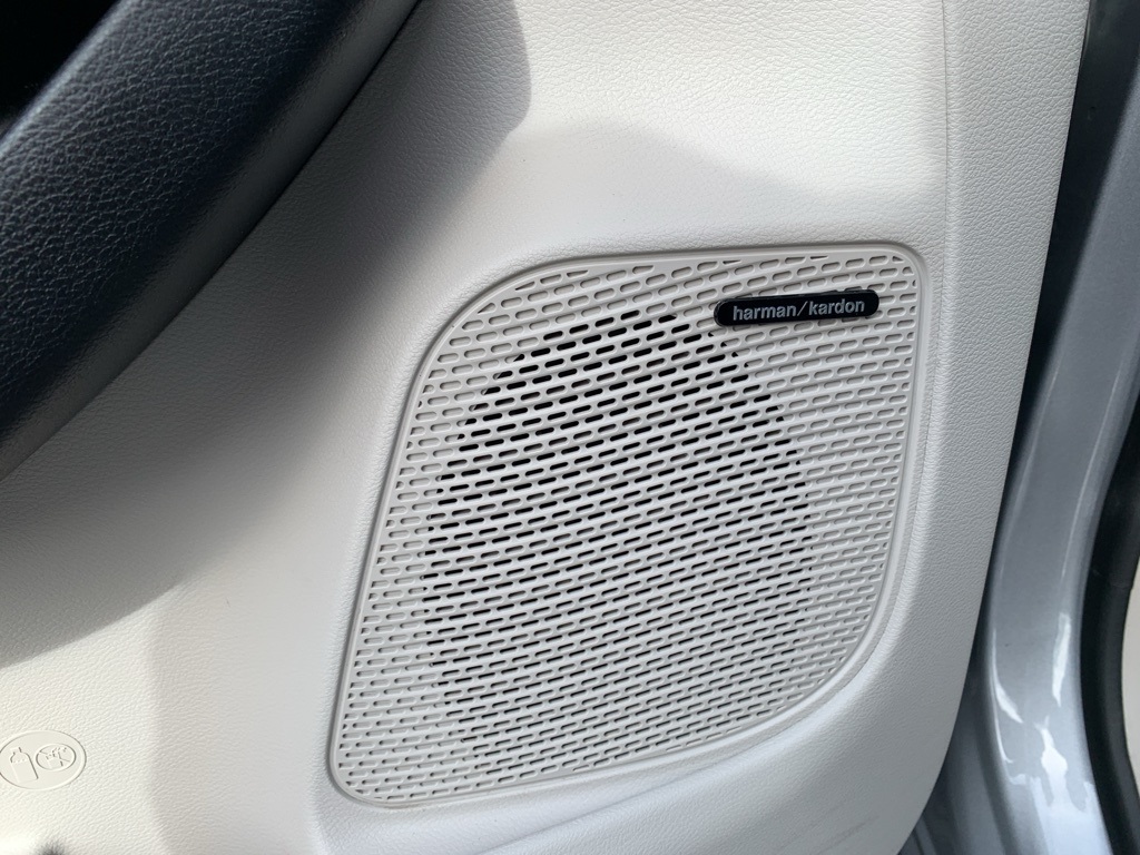 2018 Chrysler Pacifica Touring Plus photo 9