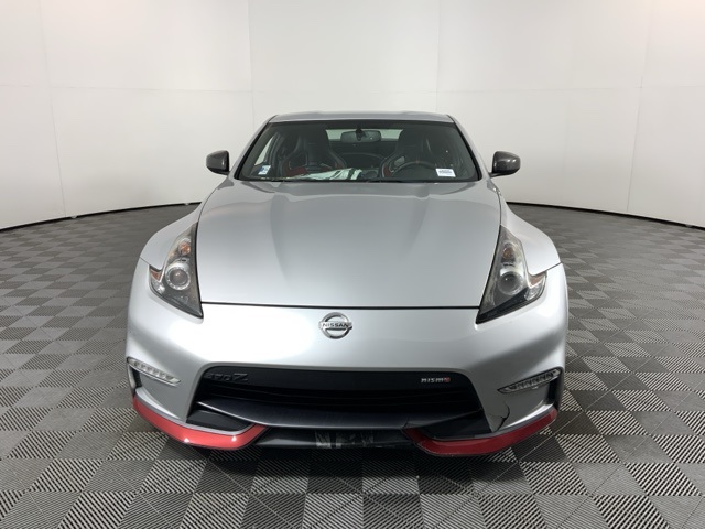2017 Nissan 370Z Nismo photo 2