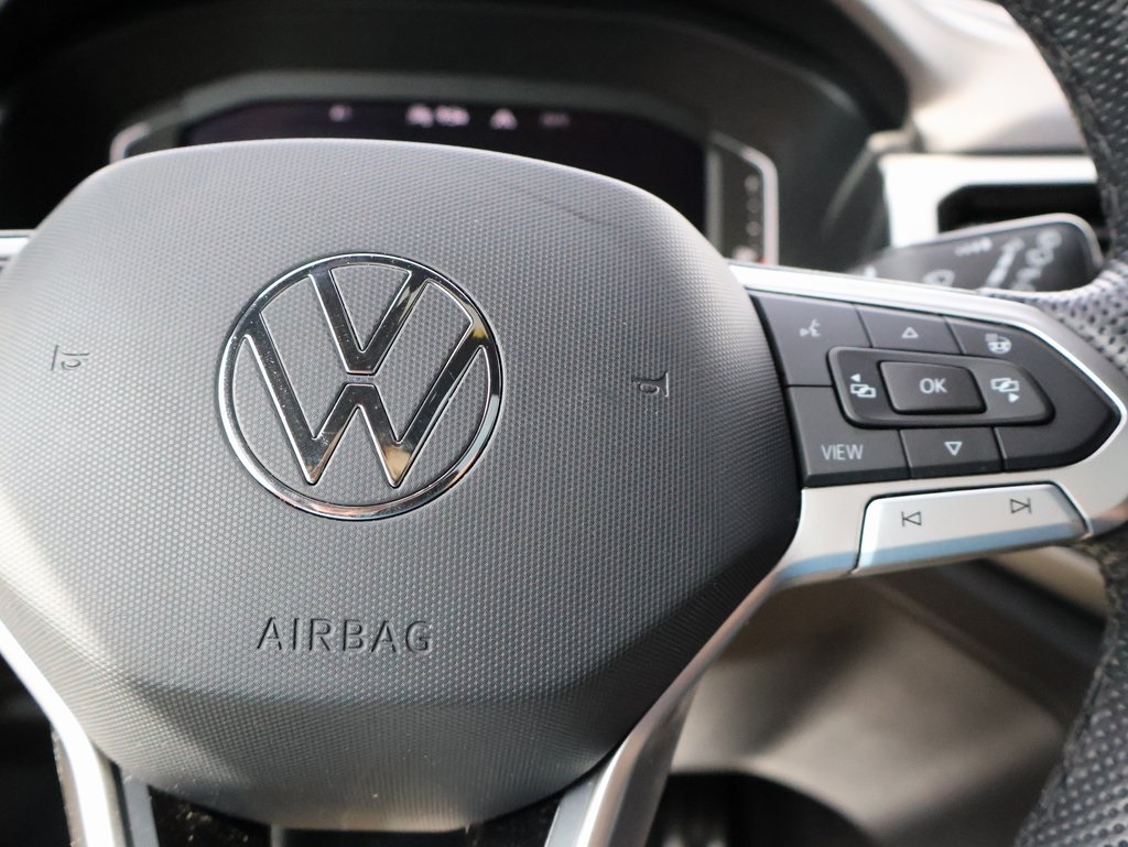 2023 Volkswagen Atlas Cross Sport V6 SEL R-Line photo 26