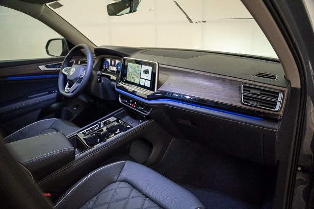 2025 Volkswagen Atlas SEL Premium R-Line photo 57