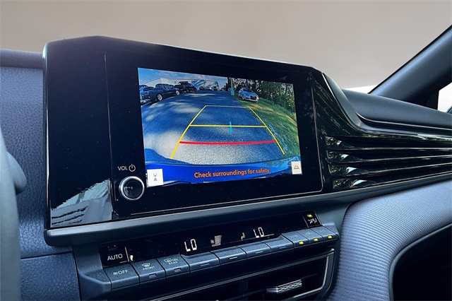 2025 Toyota Camry SE photo 20