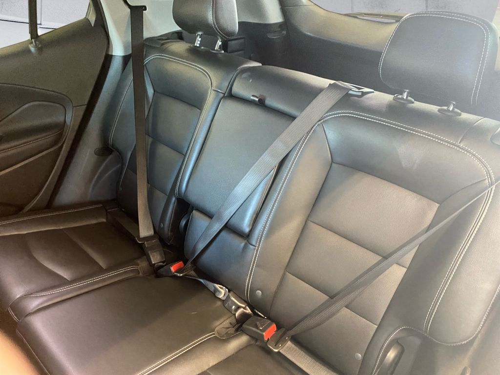 2024 Gmc Terrain SLT photo 16