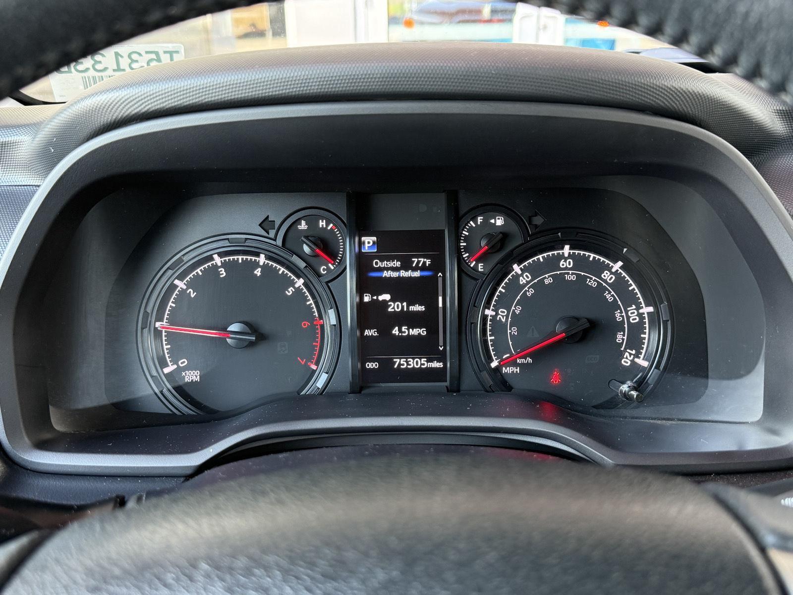 2021 Toyota 4Runner SR5 photo 22
