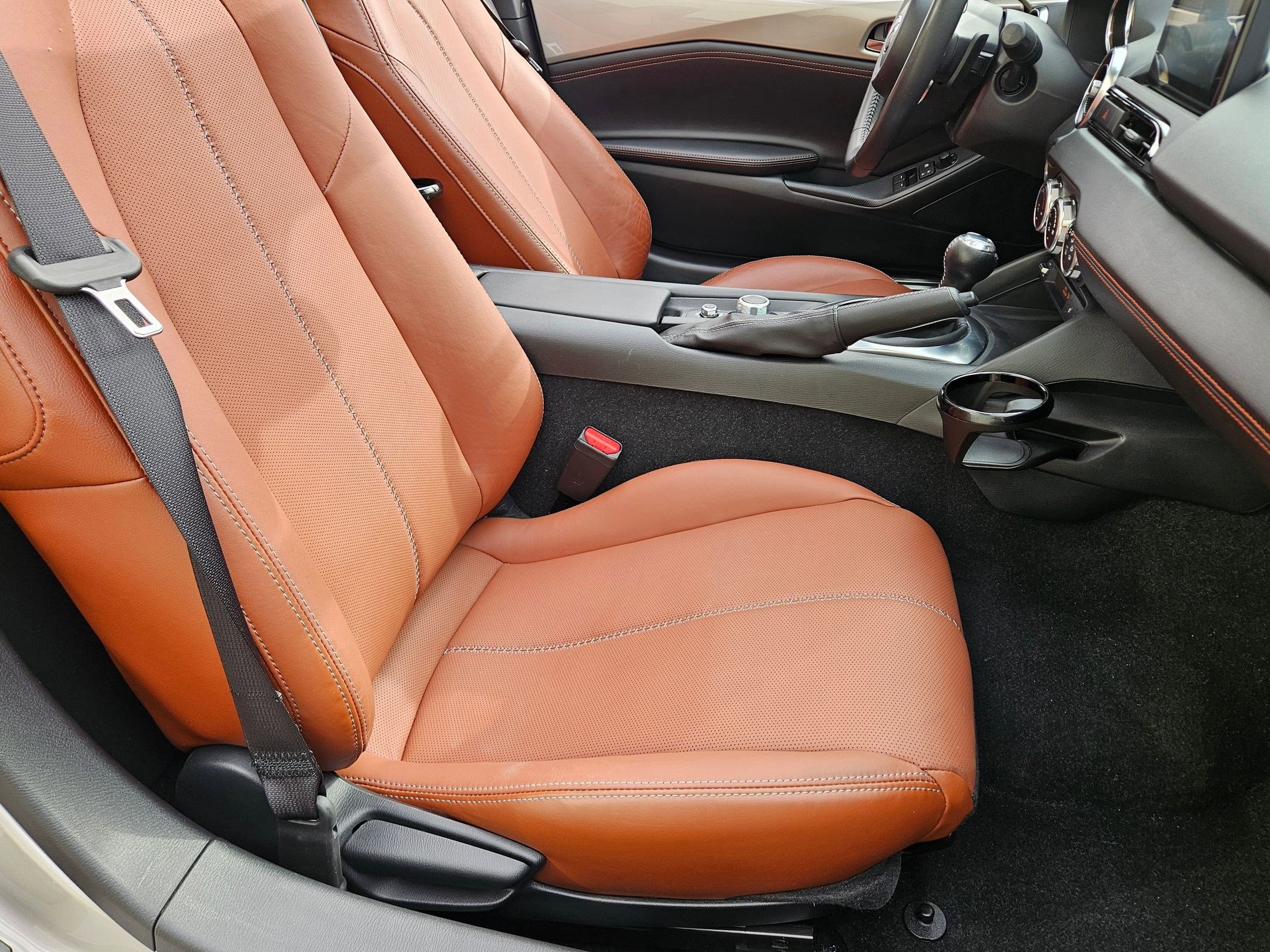 2023 Mazda MX-5 Miata Miata RF Grand Touring photo 18