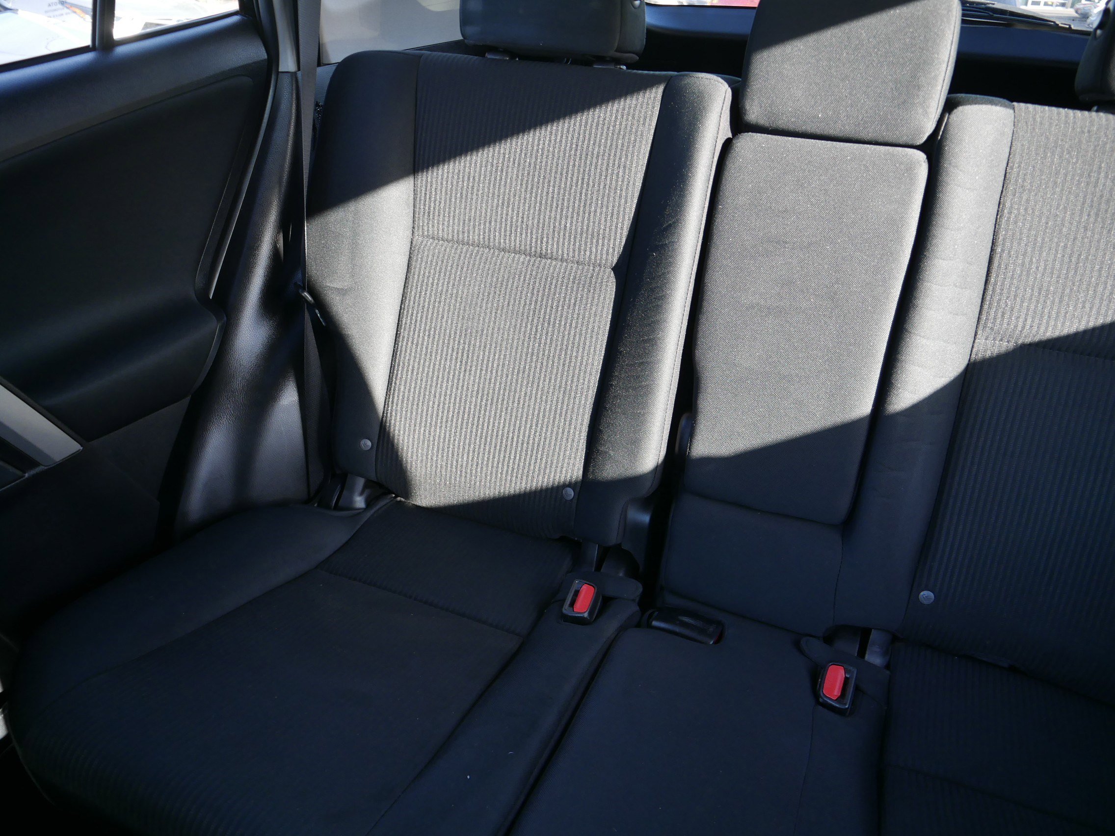 2016 Toyota RAV4 LE photo 10