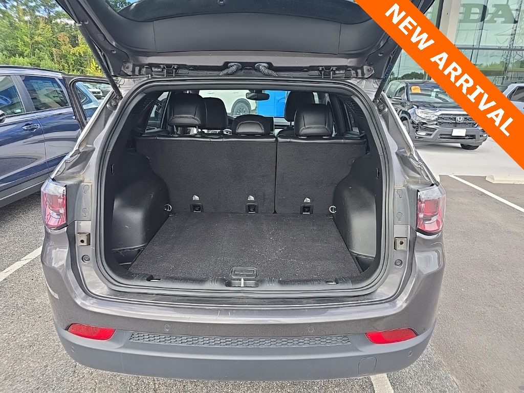 2023 Jeep Compass Limited photo 7