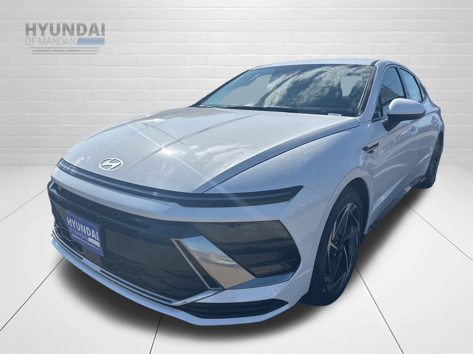 2026 Hyundai Sonata SEL Sport photo 2
