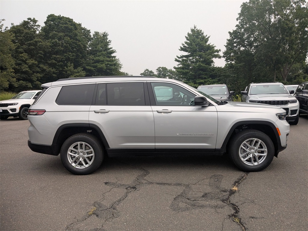 2025 Jeep Grand Cherokee L photo 2