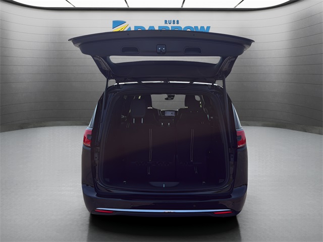 2026 Chrysler Pacifica photo 23