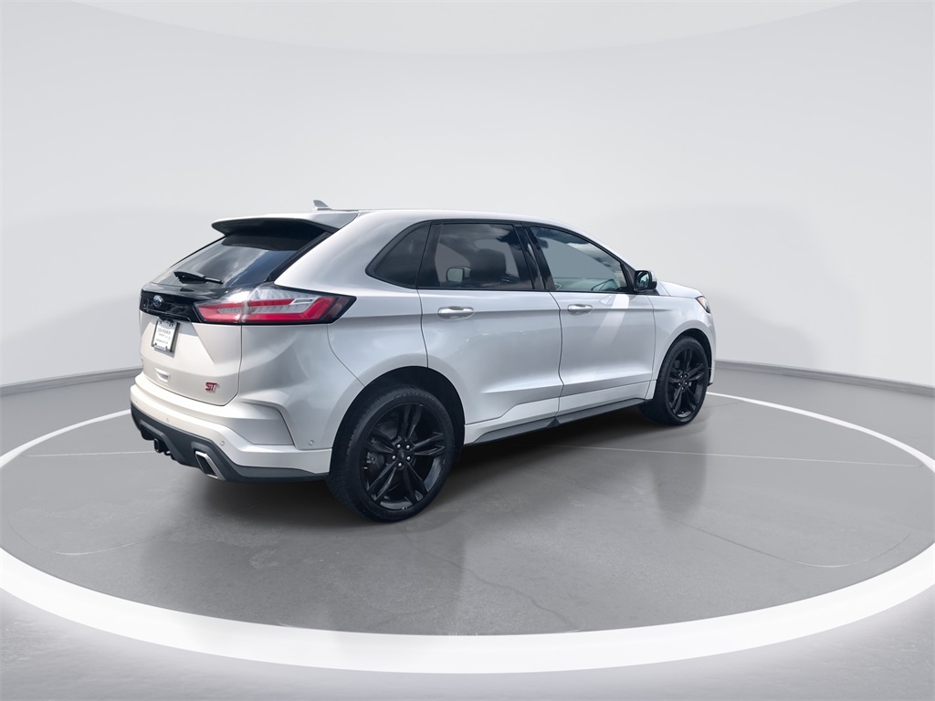 2019 Ford Edge ST photo 8