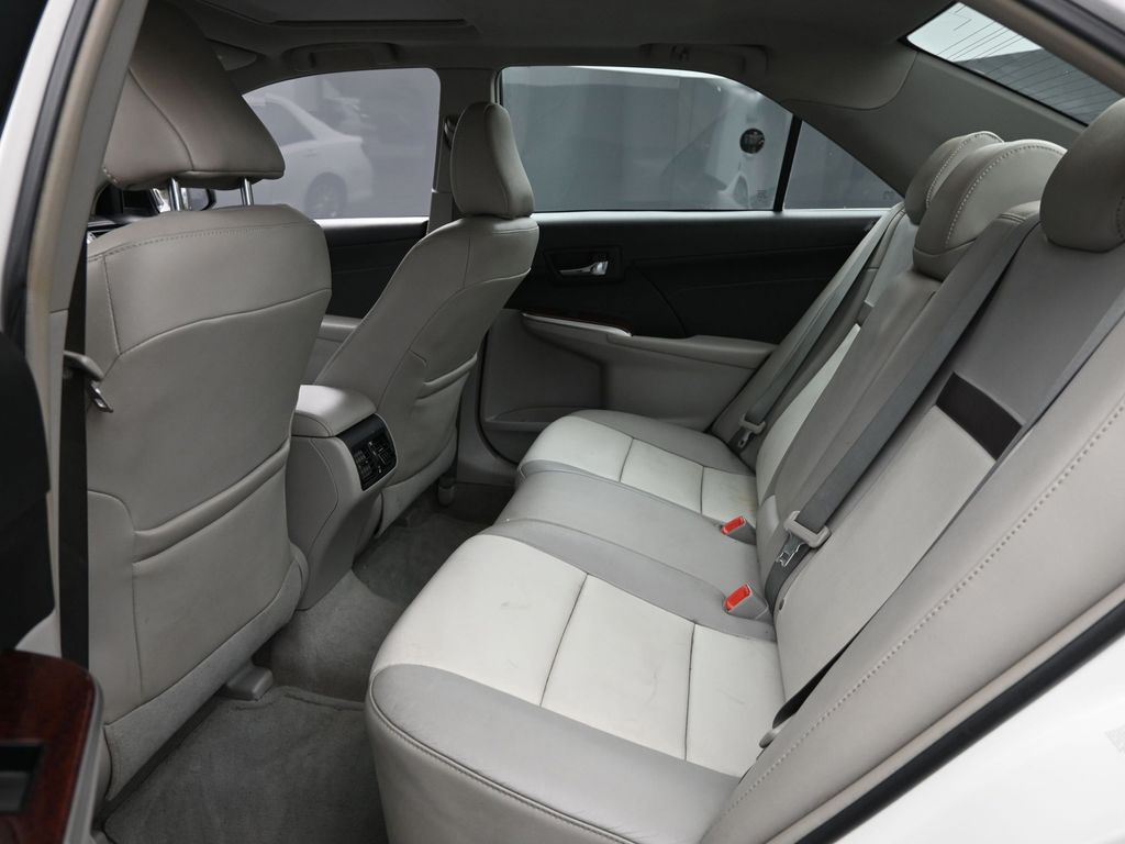 2013 Toyota Camry L photo 8