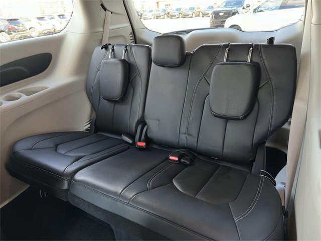 2022 Chrysler Pacifica Hybrid Touring L photo 56