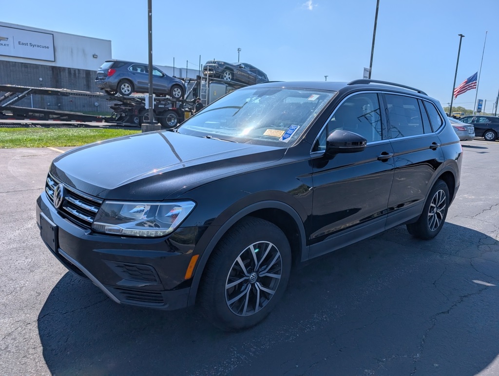 2019 Volkswagen Tiguan SE photo 2