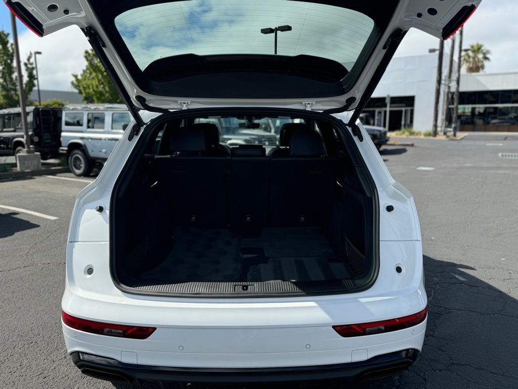 2025 Audi Q5 S line Premium photo 20