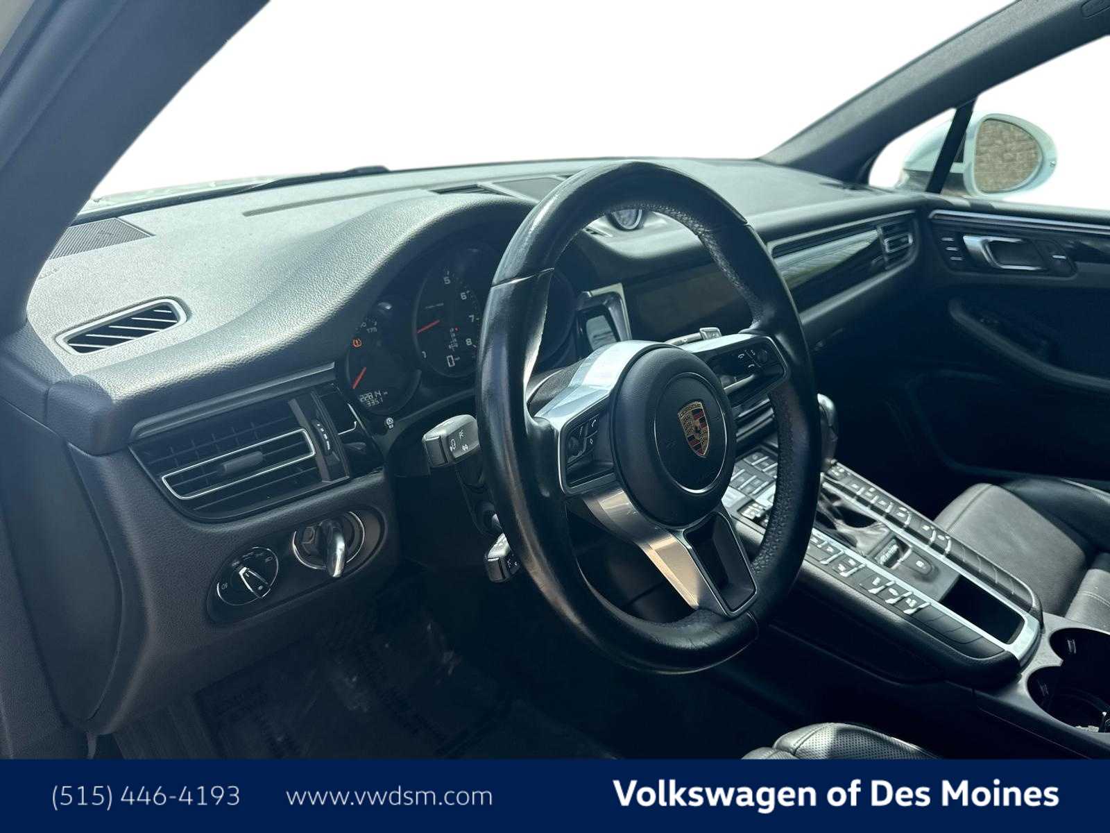 2021 Porsche Macan Base photo 2