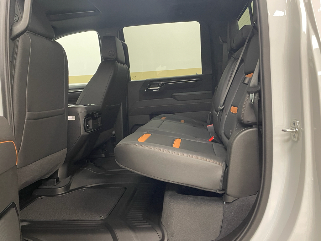 2025 Gmc Sierra 3500 HD AT4 photo 9