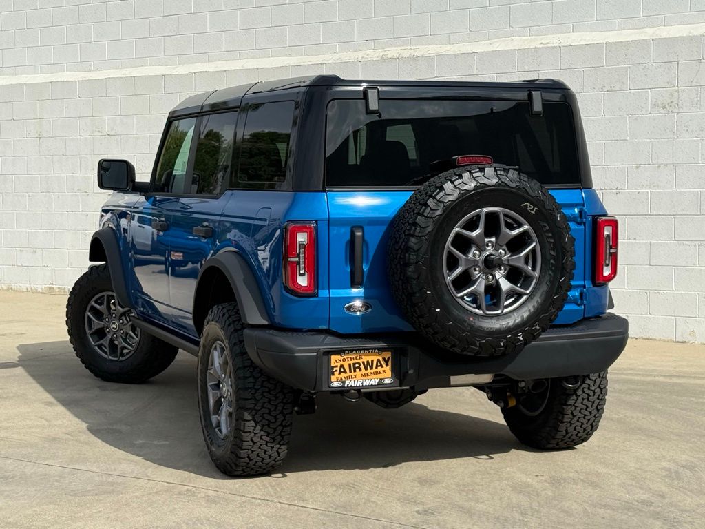 2025 Ford Bronco Badlands photo 3