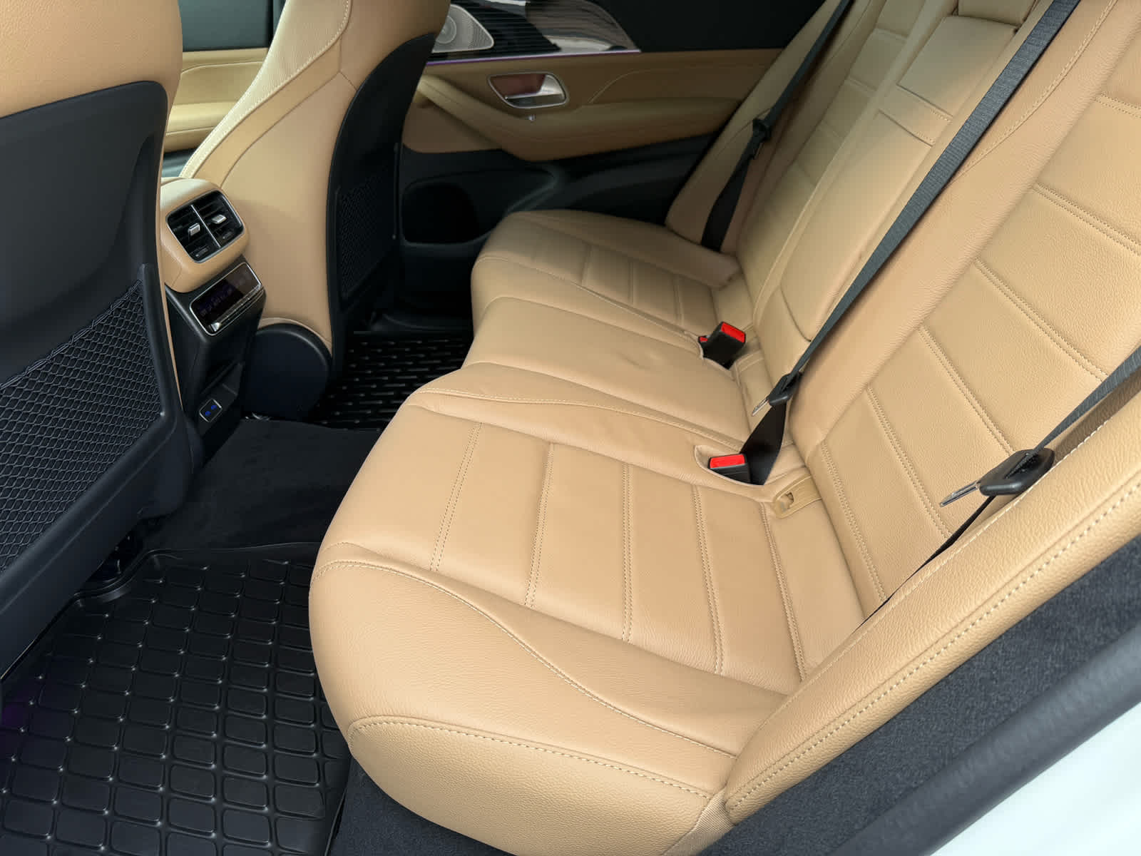 2026 Mercedes Benz GLE 450 4MATIC photo 10