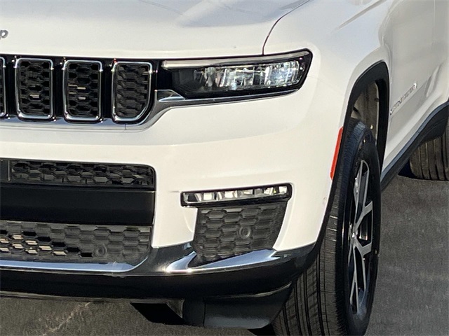 2024 Jeep Grand Cherokee Limited photo 9