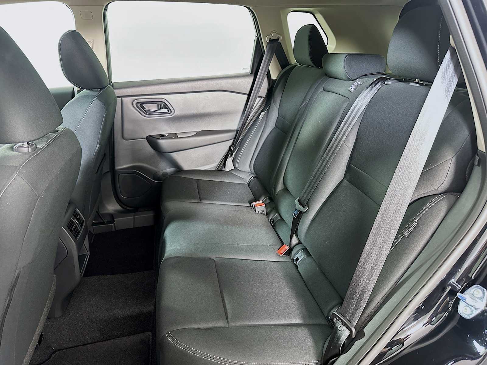 2025 Nissan Rogue S photo 22