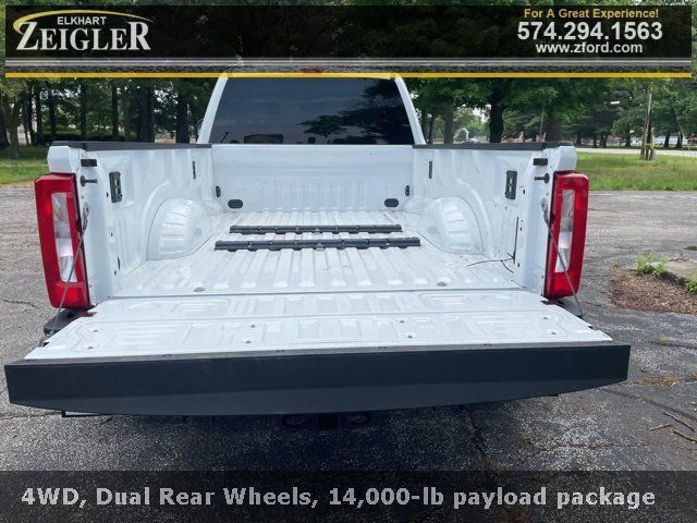 2024 Ford F-350 XLT photo 6