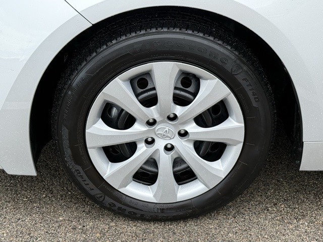 2024 Toyota Corolla LE photo 17
