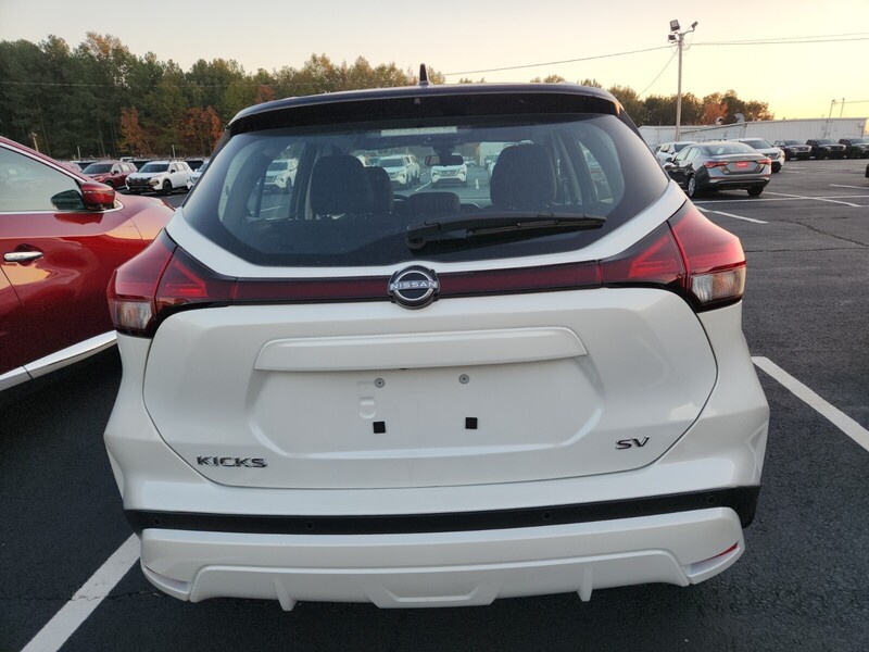 2024 Nissan Kicks SV photo 2