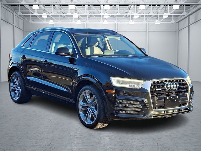 2016 Audi Q3 Premium Plus photo 2