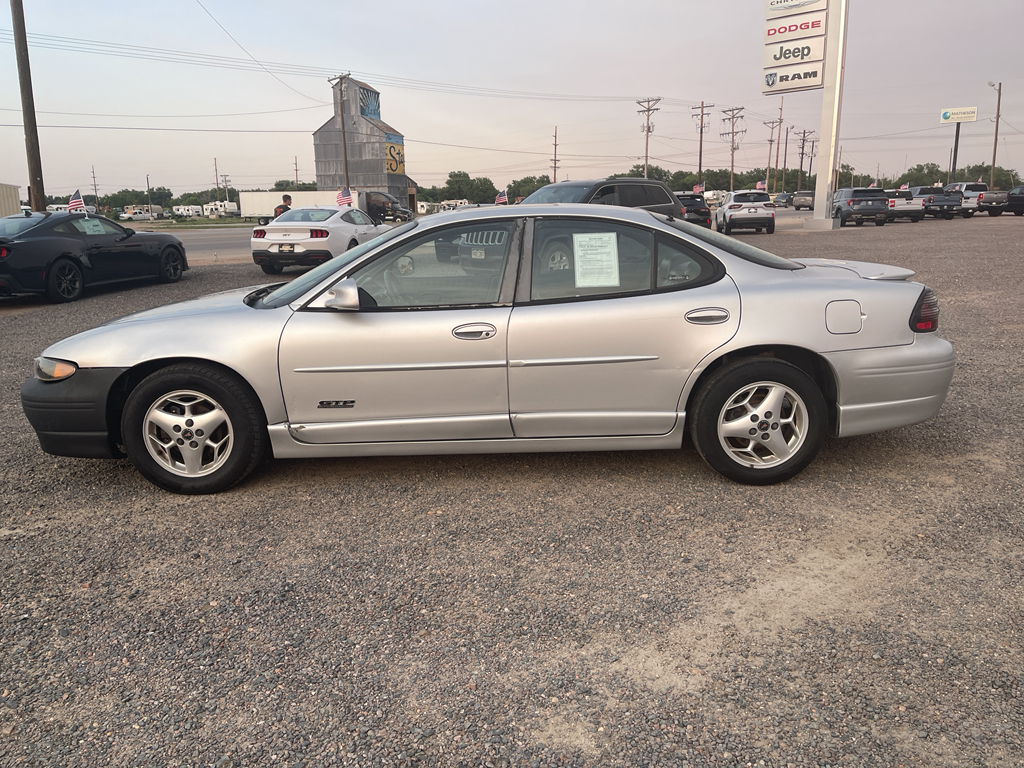 2002 Pontiac Grand Prix GTP photo 5