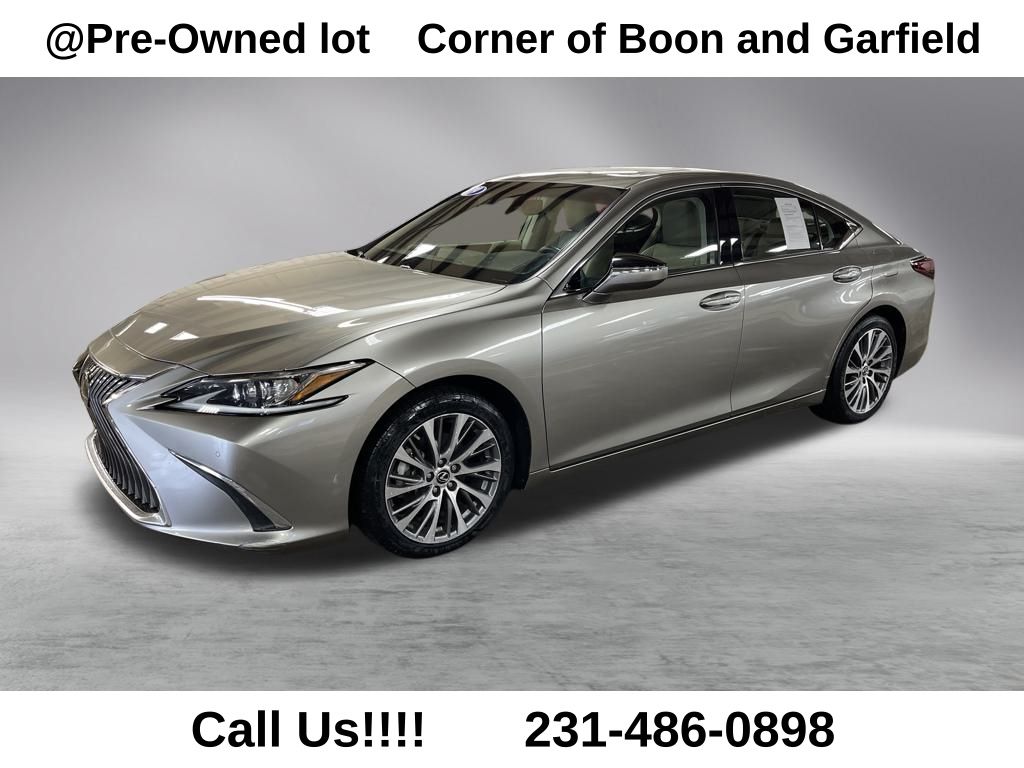 2019 Lexus ES 350's photo