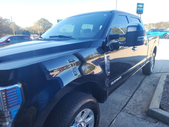 2022 Ford F-250 Platinum photo 2