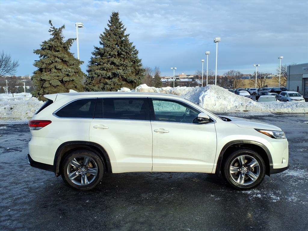 Certified 2019 Toyota Highlander Limited Platinum with VIN 5TDDZRFH1KS708346 for sale in Burnsville, Minnesota