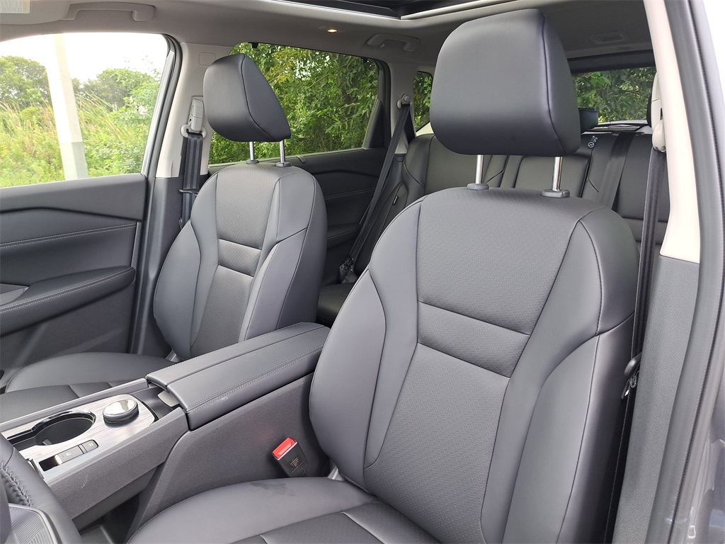 2026 Nissan Rogue SV photo 19