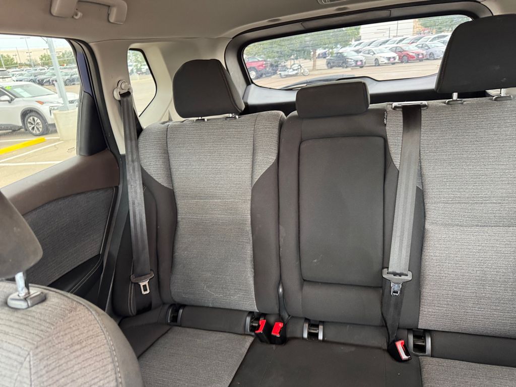 2023 Nissan Rogue SV photo 19