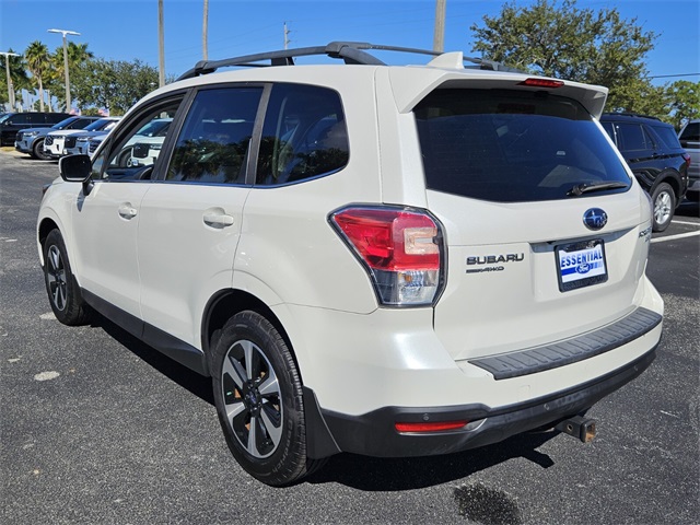 2017 Subaru Forester Limited photo 4