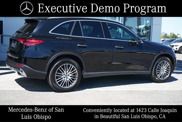 2025 Mercedes Benz GLC 300 photo 6