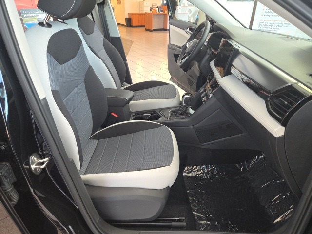2025 Volkswagen Taos S photo 11