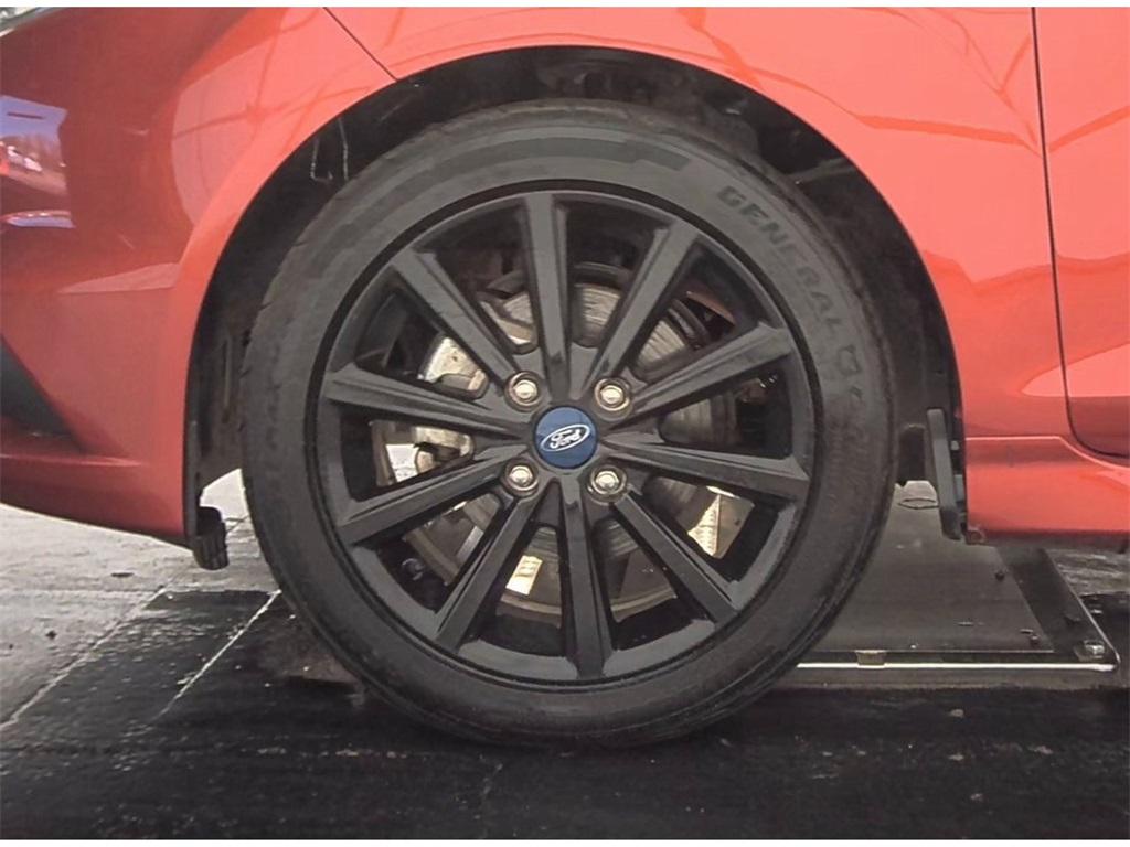 2019 Ford Fiesta ST photo 16