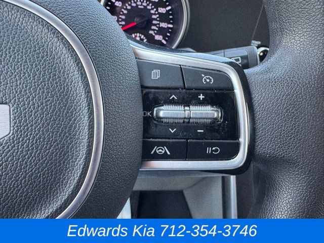 2023 Kia Carnival LX photo 23