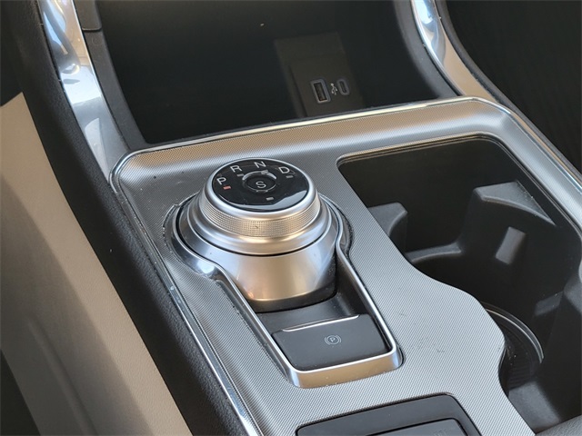 2024 Ford Edge Titanium photo 26