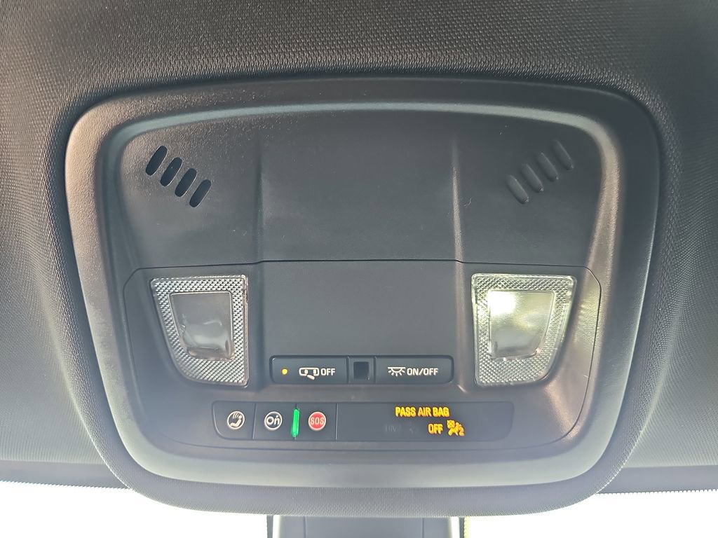 2023 Chevrolet Traverse Cloth photo 31
