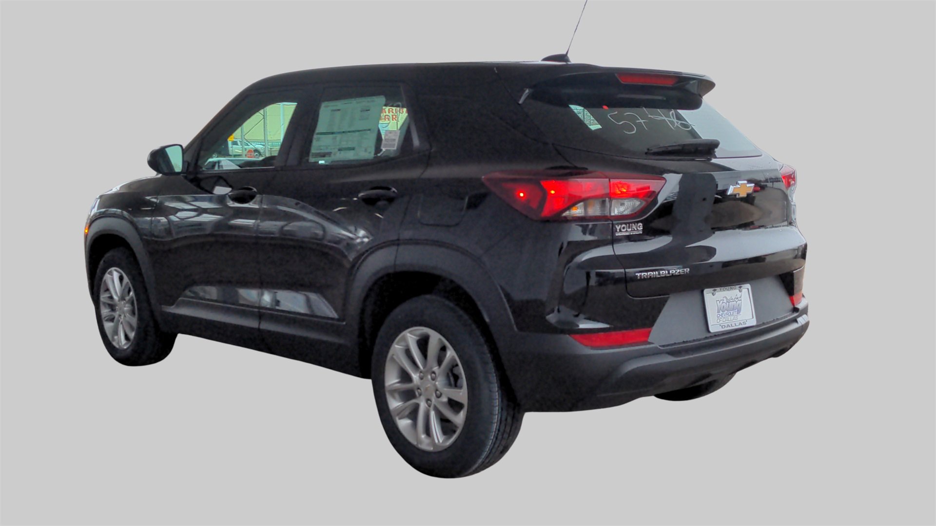 2024 Chevrolet Trailblazer LS photo 2