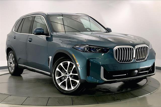 2026 BMW X5 50e's photo