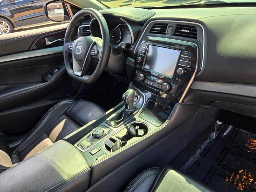 2017 Nissan Maxima SL photo 6
