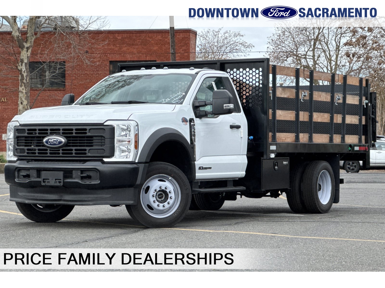 2024 Ford F-550 Super Duty Chassis Cab XL's photo