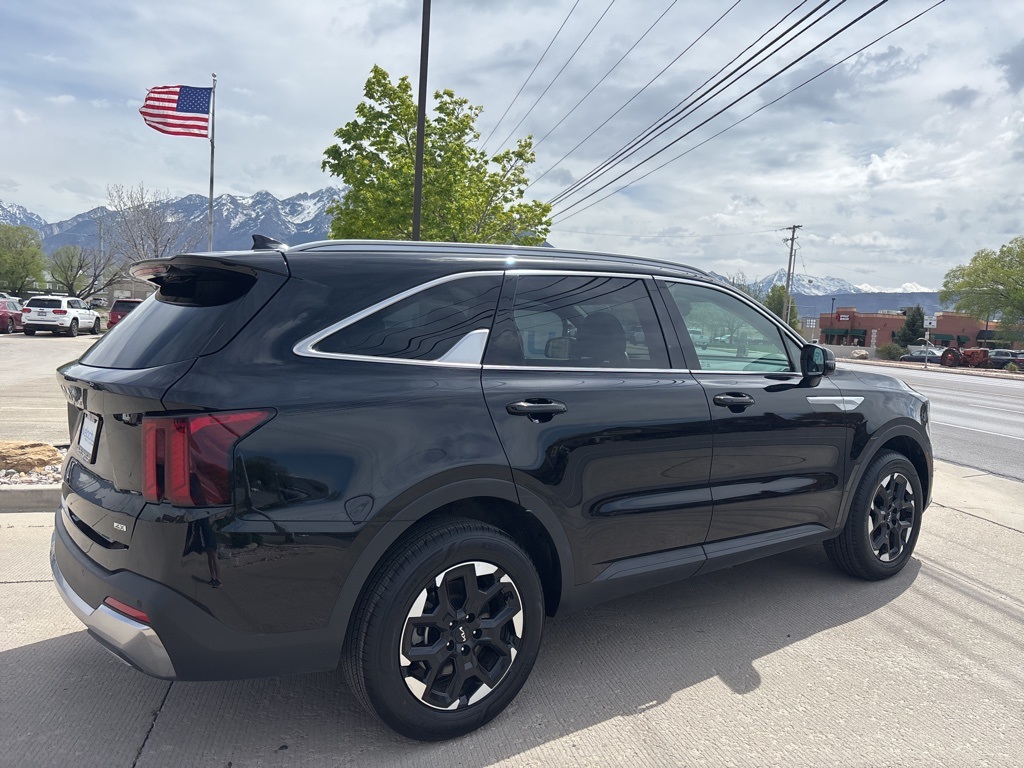 2024 Kia Sorento S photo 4